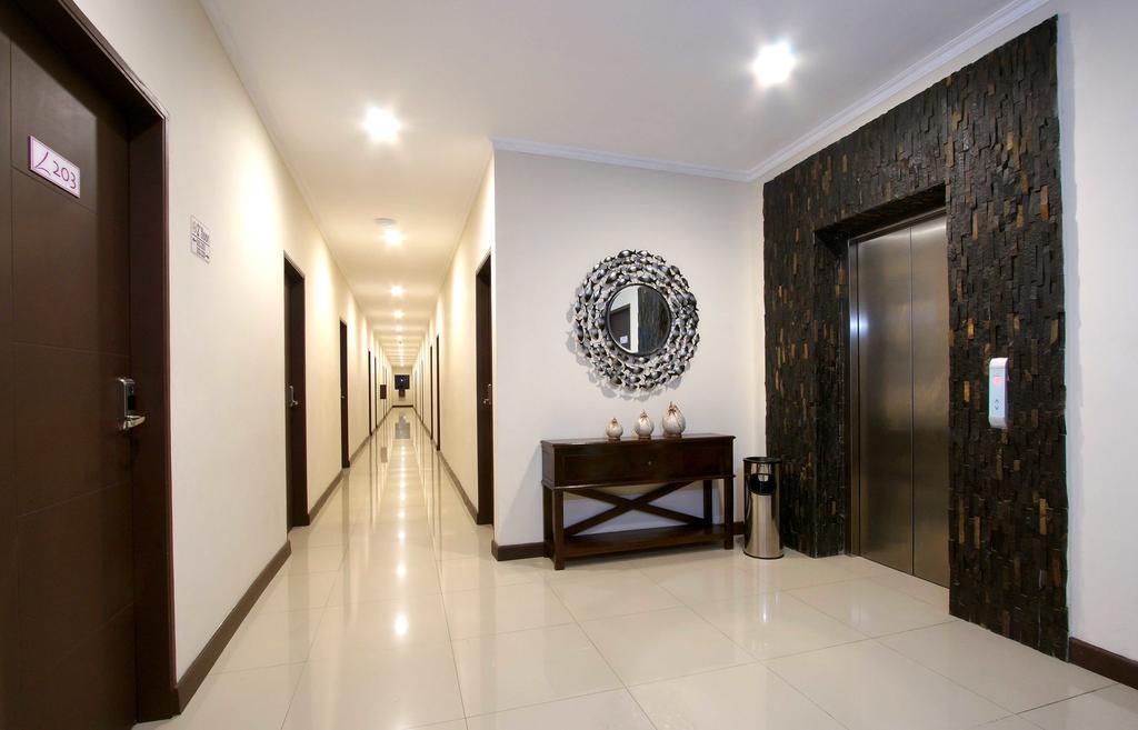 Laxston Hotel Yogyakarta Exterior photo