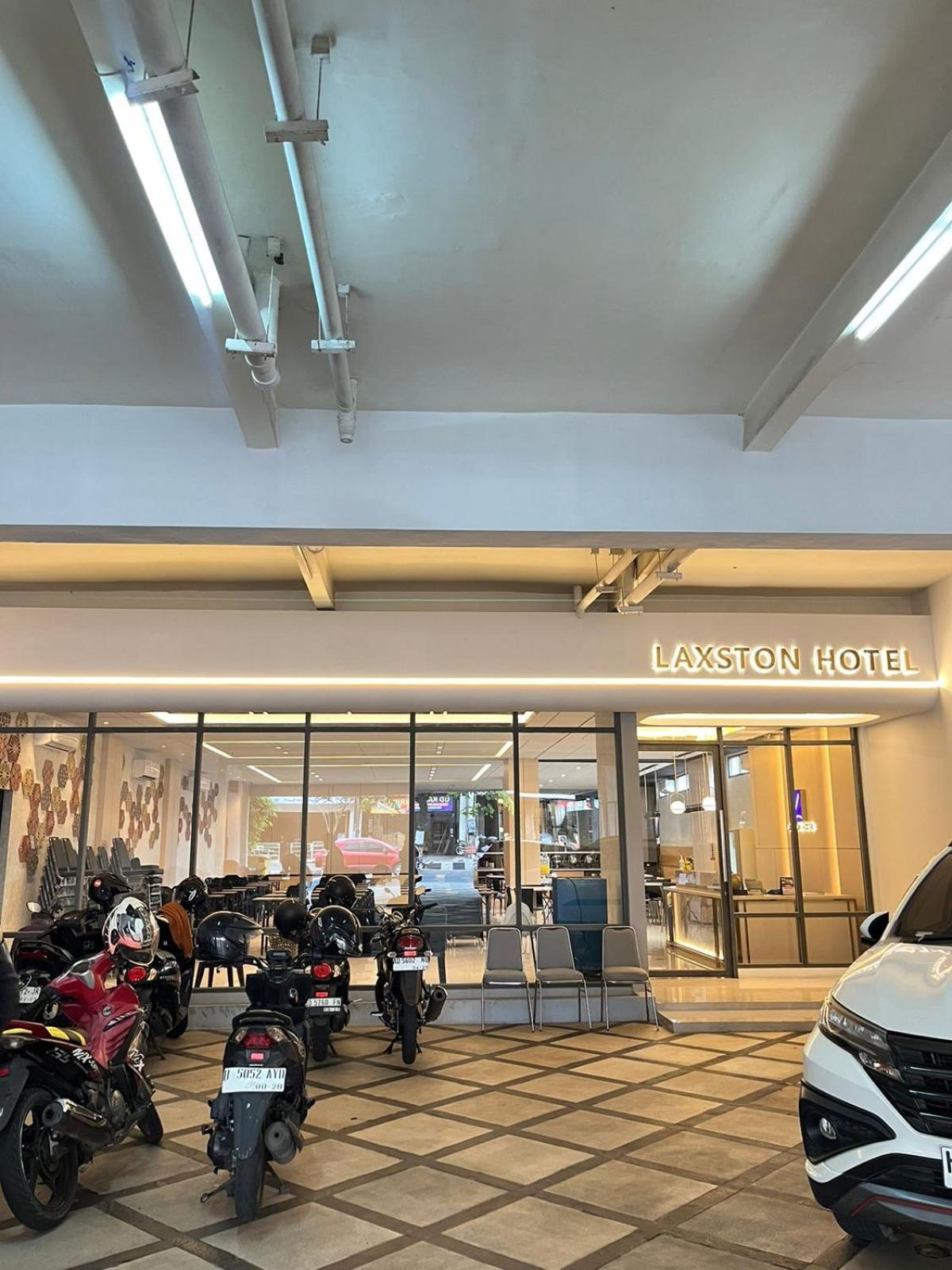 Laxston Hotel Yogyakarta Exterior photo