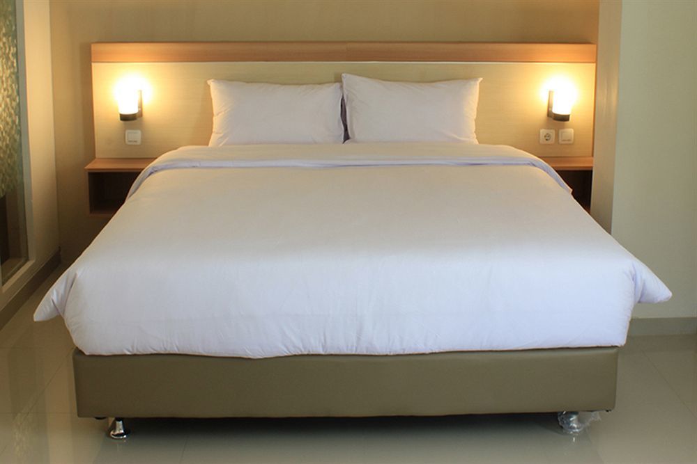 Laxston Hotel Yogyakarta Exterior photo