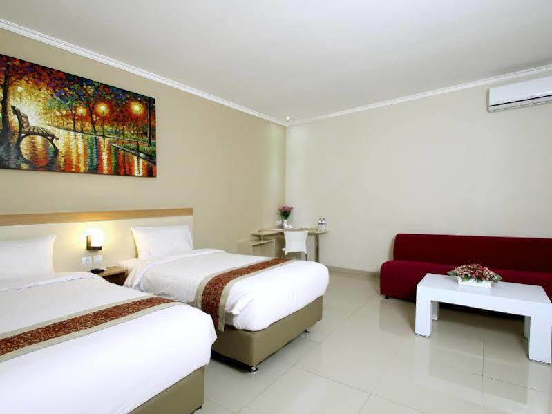 Laxston Hotel Yogyakarta Exterior photo