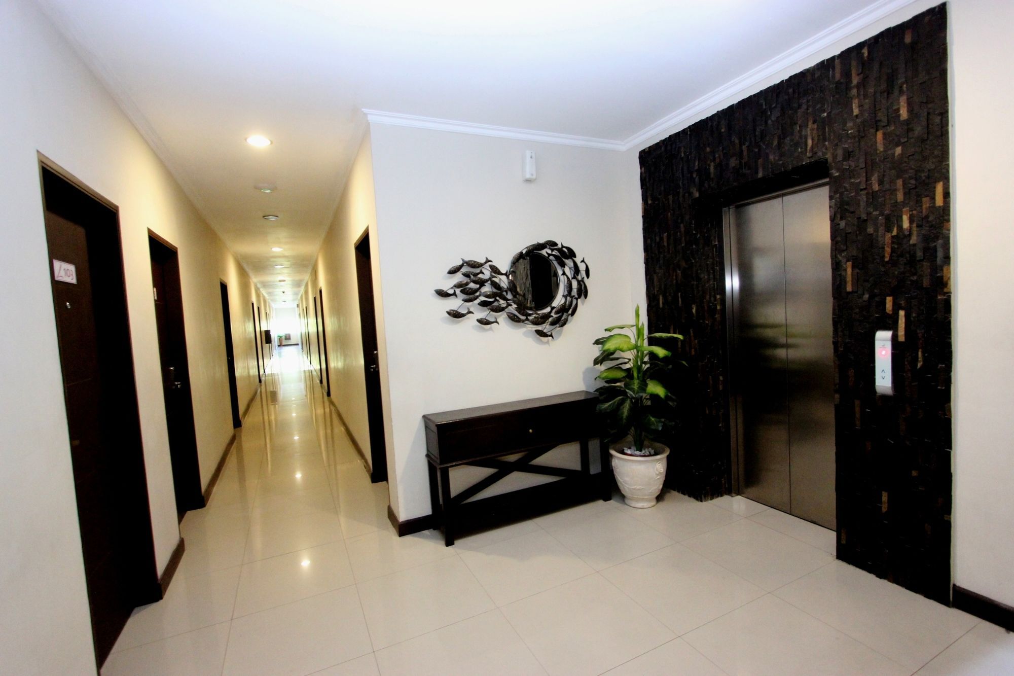 Laxston Hotel Yogyakarta Exterior photo